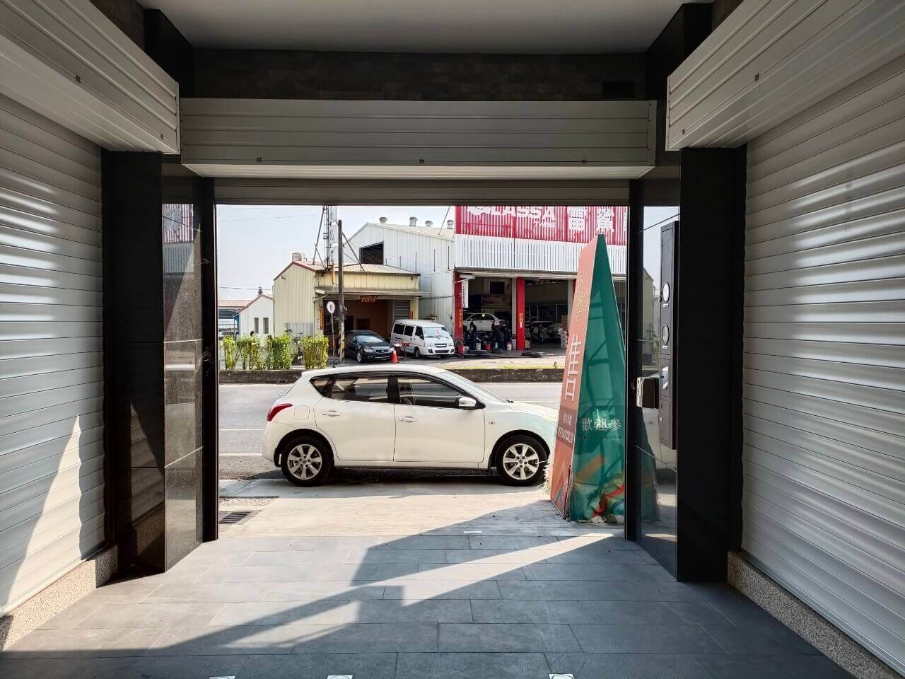 LINE_ALBUM_榮總全新店面售價1880萬_230420_12