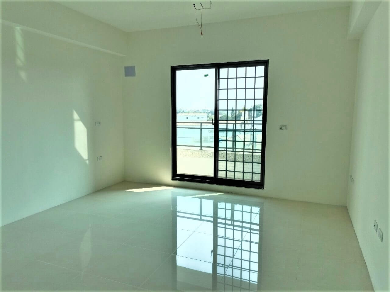 LINE_ALBUM_榮總全新店面售價1880萬_230420_2
