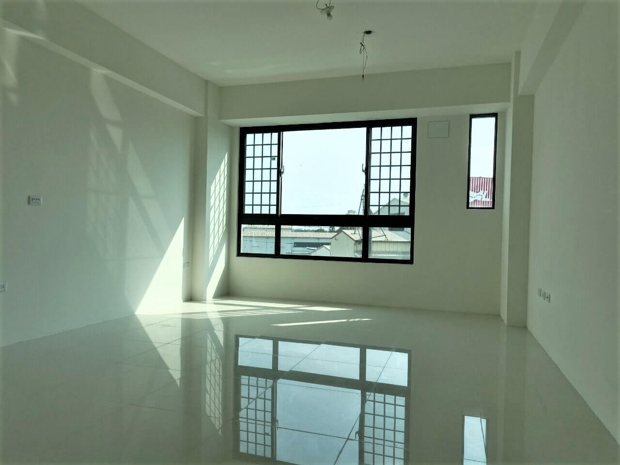 LINE_ALBUM_榮總全新店面售價1880萬_230420_5
