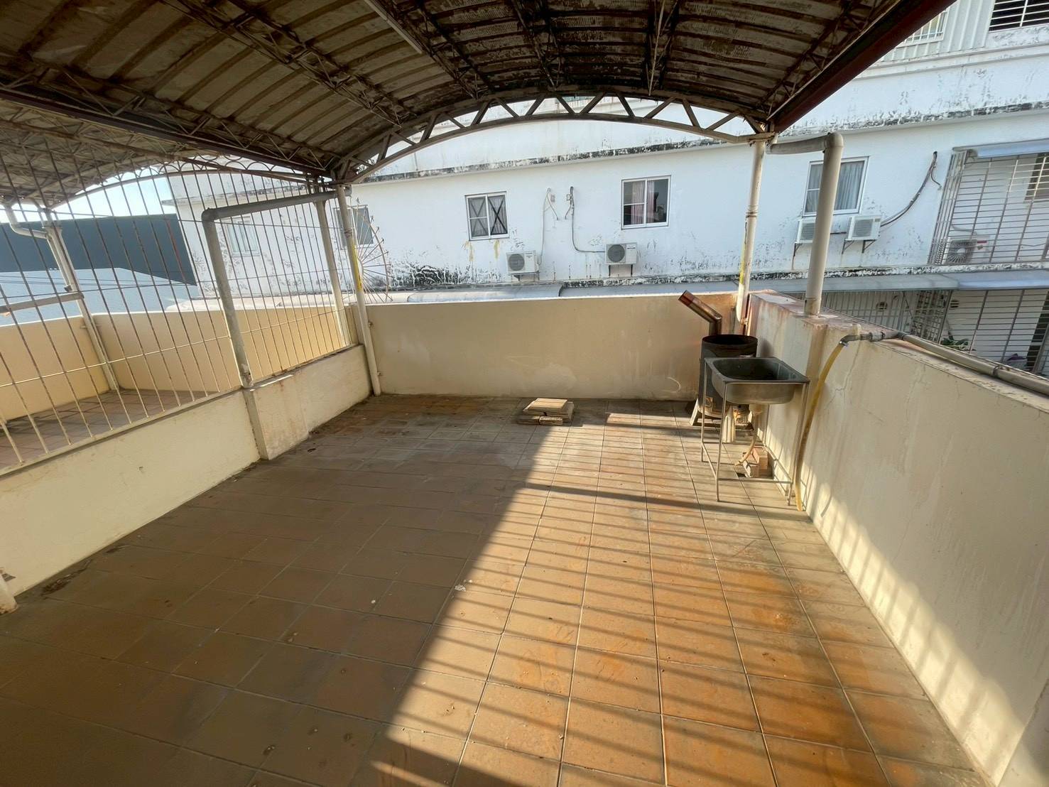 LINE_ALBUM_屏東榮總大地坪孝親活巷車庫透天_250709_16