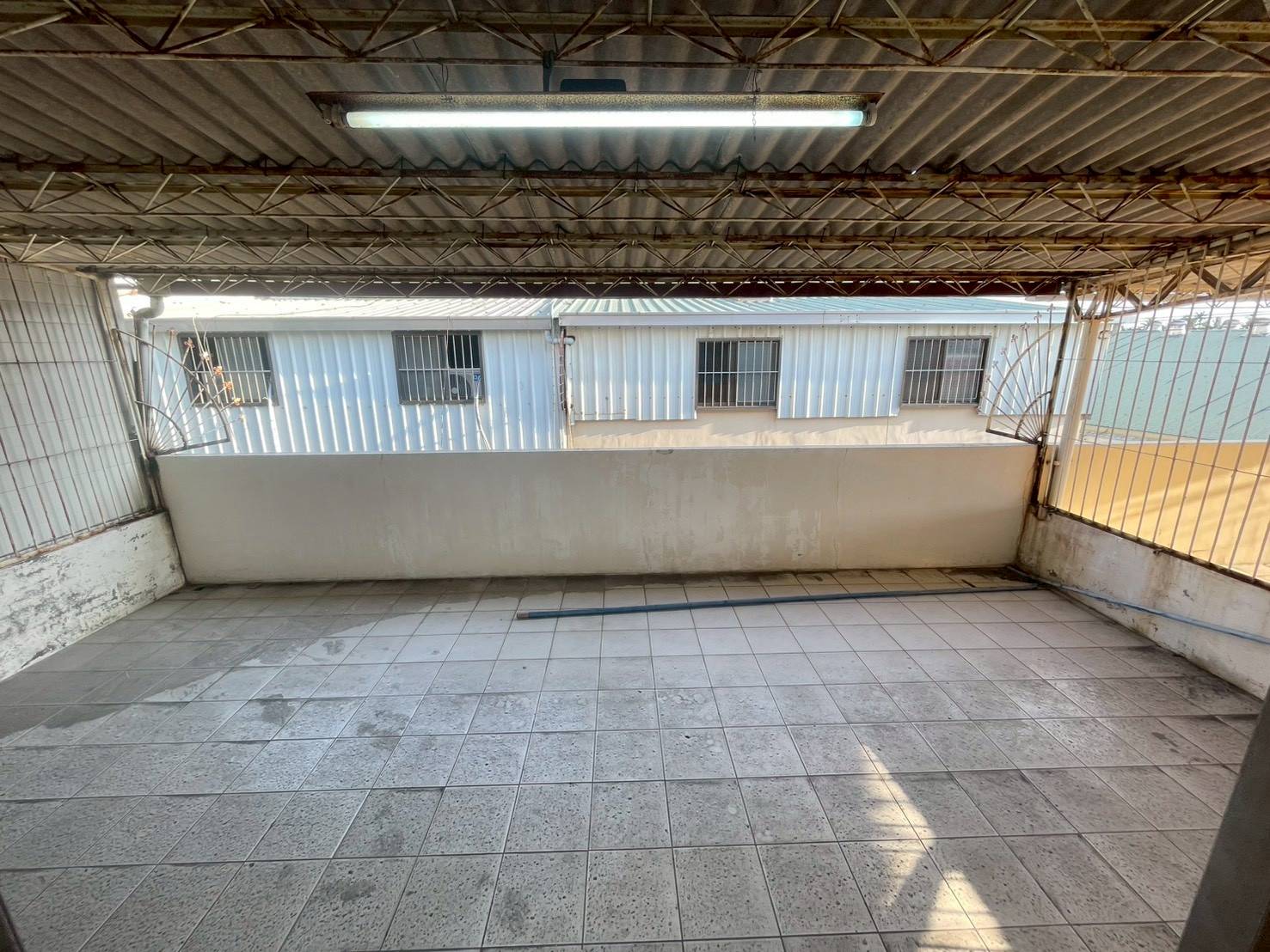 LINE_ALBUM_屏東榮總大地坪孝親活巷車庫透天_250709_17